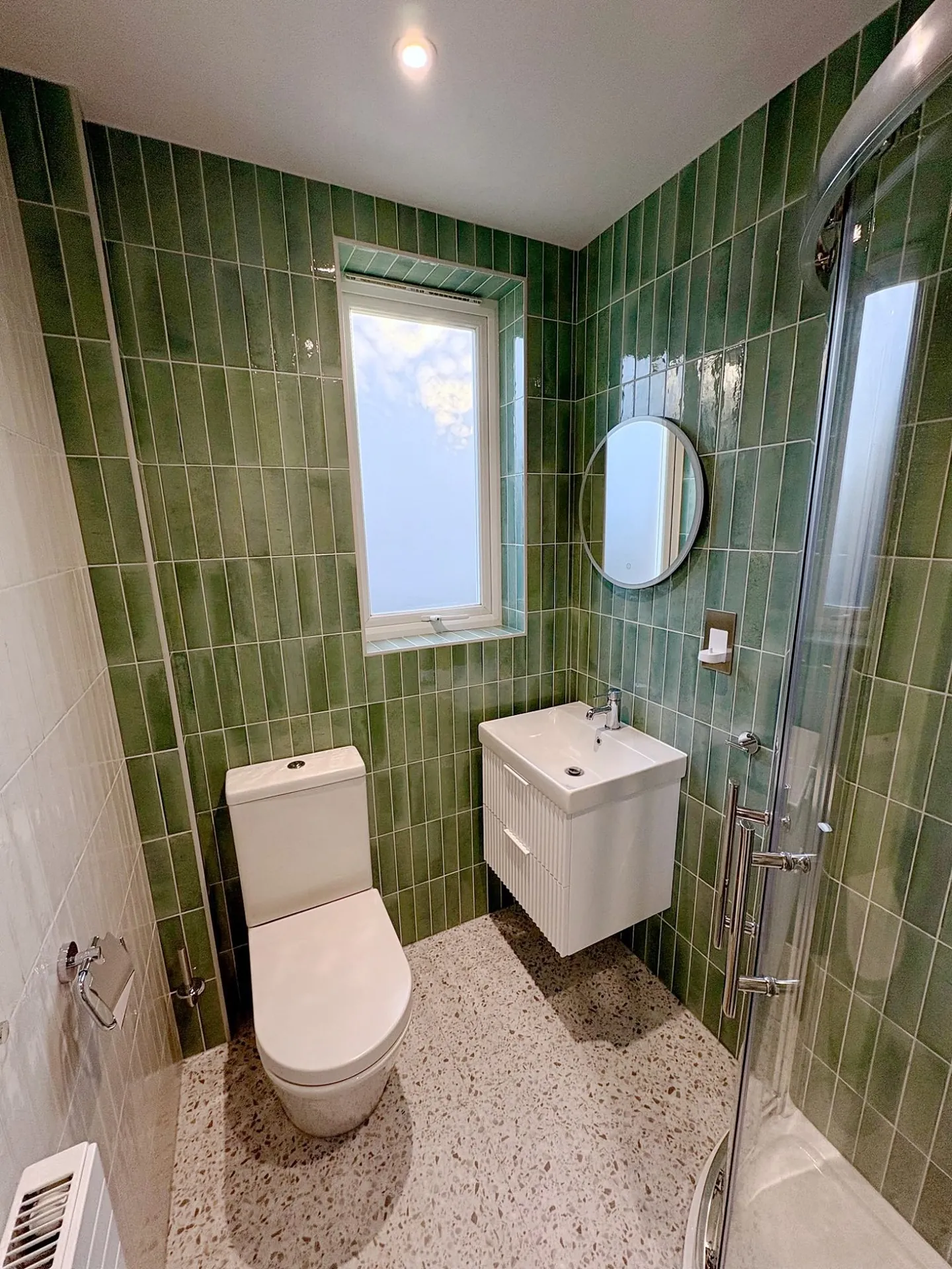 Bathroom tiling in Haywards Heath - photo 8