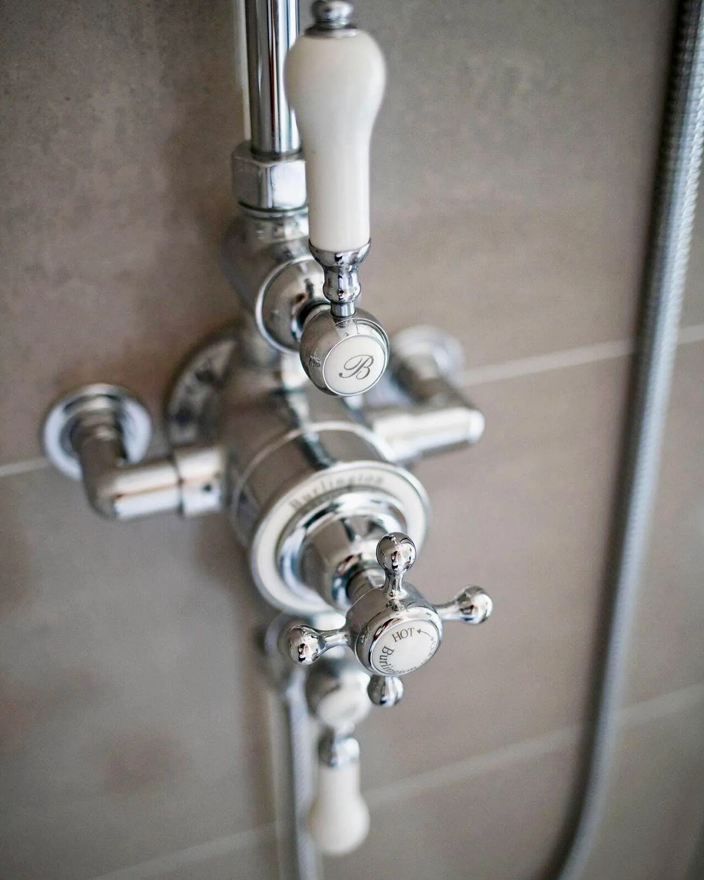 Bathroom plumbing and fittings in Haywards Heath - photo 3